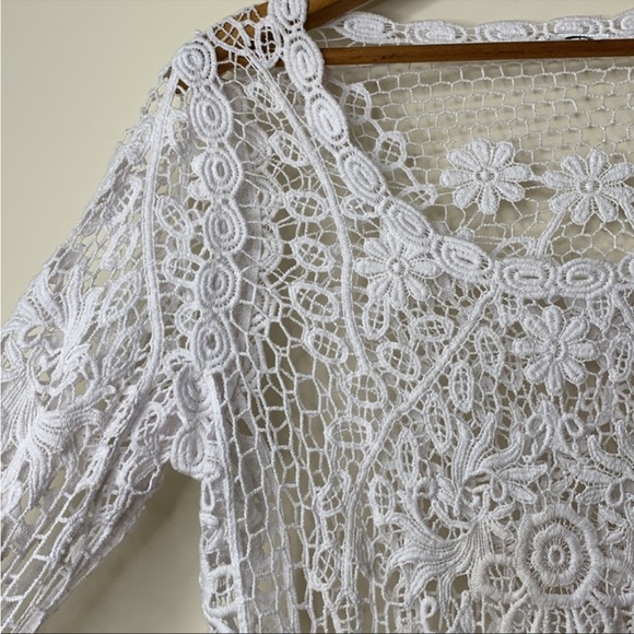 White Open Weave Floral Embroidered Scoop-neck Tunic Top Swim Coverup PTP 19.5” - Picture 5 of 9